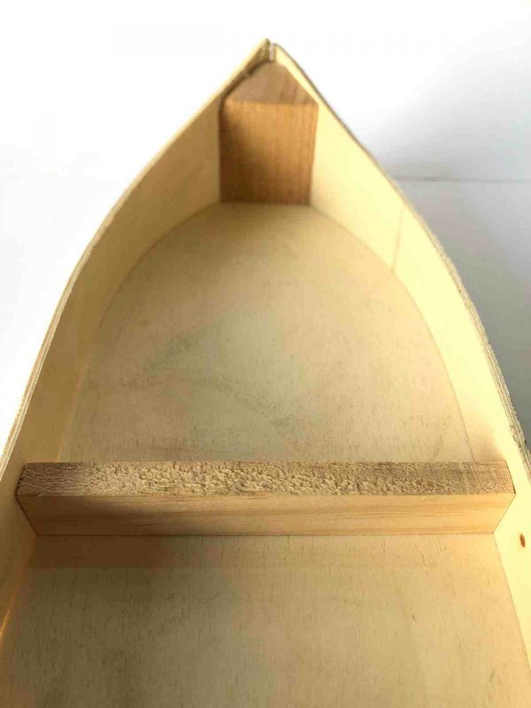 gondola de madera para mariscos