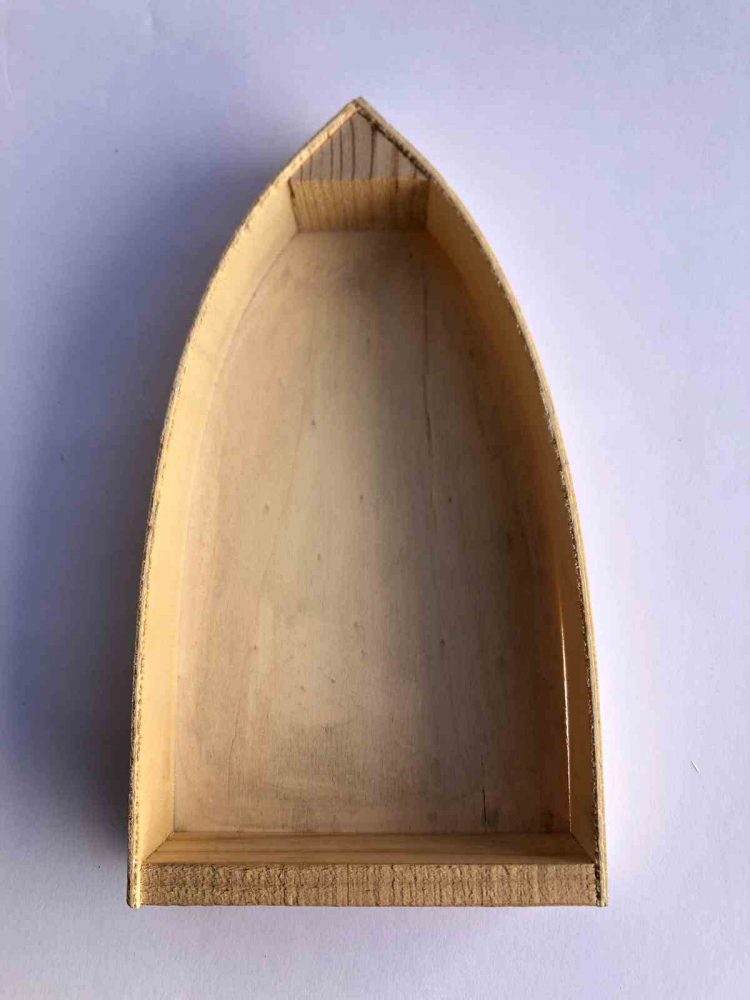 barco de madera pequeño para mariscos
